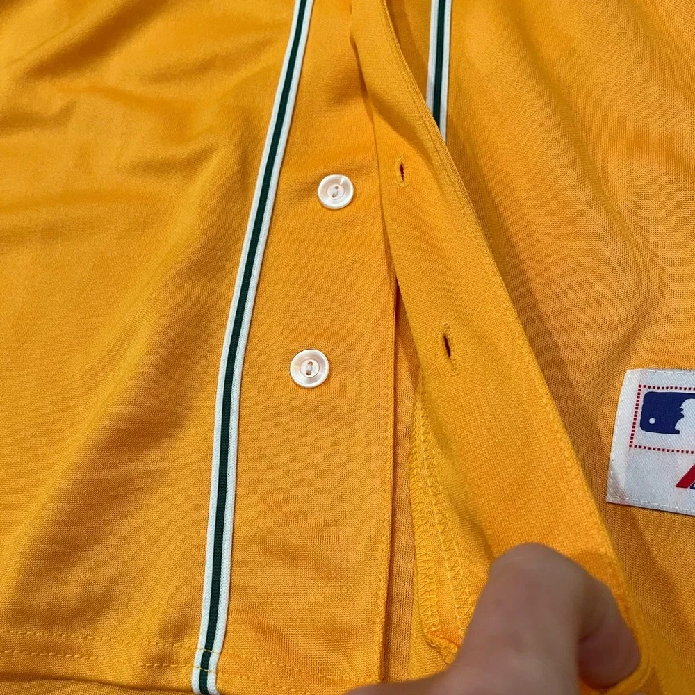 AUTHENTIC MAJESTIC 40 , OAKLAND A'S ATHLETICS FLEX BASE Jersey BNWT Old Stock - Picture 3 of 8
